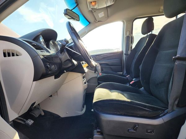 2015 DODGE GRAND CARAVAN SE — DENT