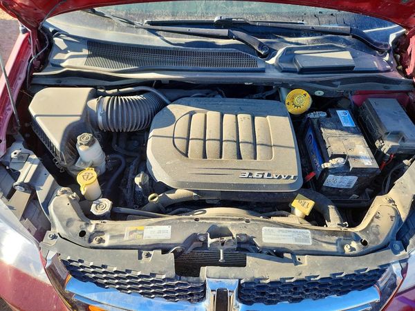 2015 DODGE GRAND CARAVAN SE — Engine bay