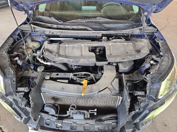 2023 NISSAN ROGUE SV — Engine bay