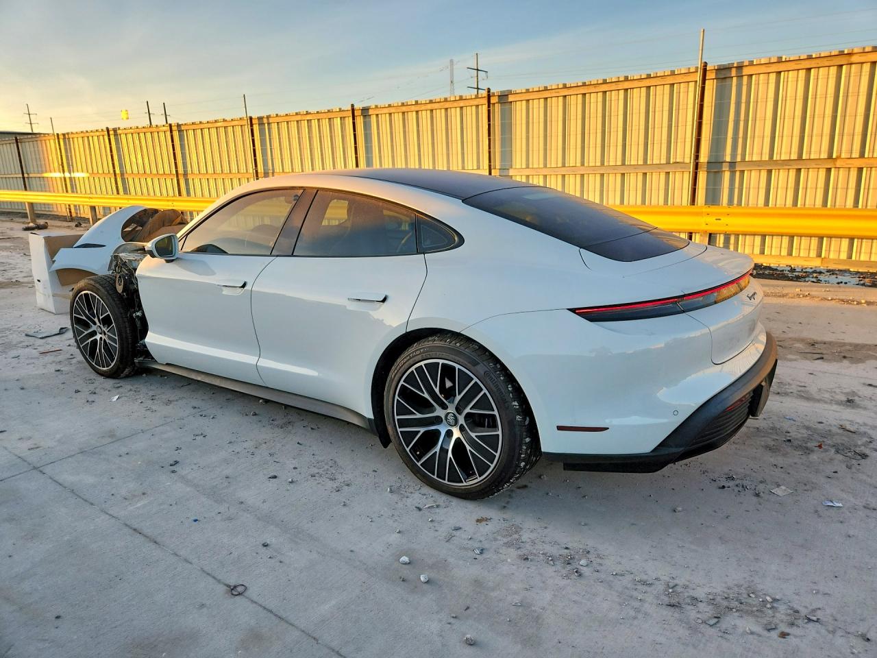 2021 PORSCHE TAYCAN