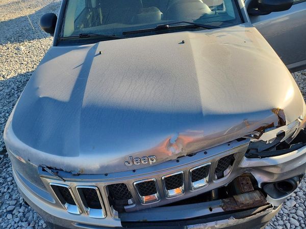 2016 JEEP COMPASS Sport — Engine bay