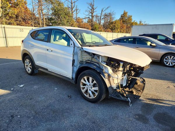 2019 HYUNDAI TUCSON SE — Passenger 3/4