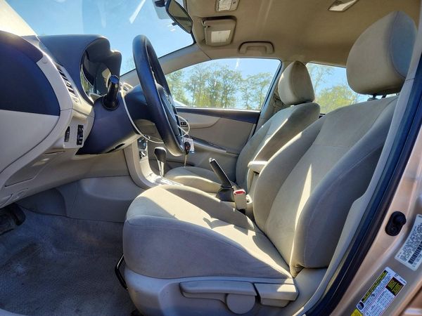 2013 TOYOTA COROLLA — DENT