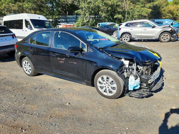 2026 TOYOTA COROLLA — Passenger 3/4