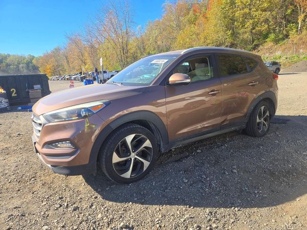 2016 HYUNDAI TUCSON — Front 3/4