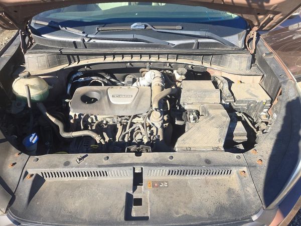 2016 HYUNDAI TUCSON — Engine bay