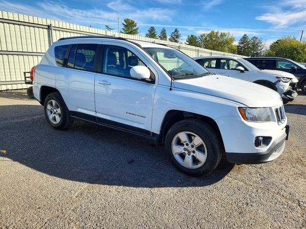 2017 JEEP COMPASS Latitude — Passenger 3/4