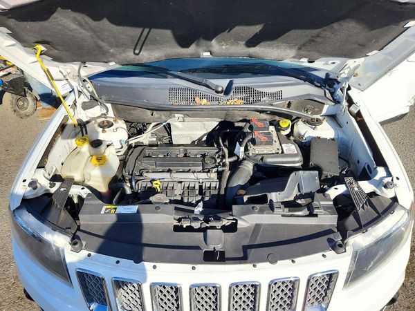 2017 JEEP COMPASS Latitude — Engine bay