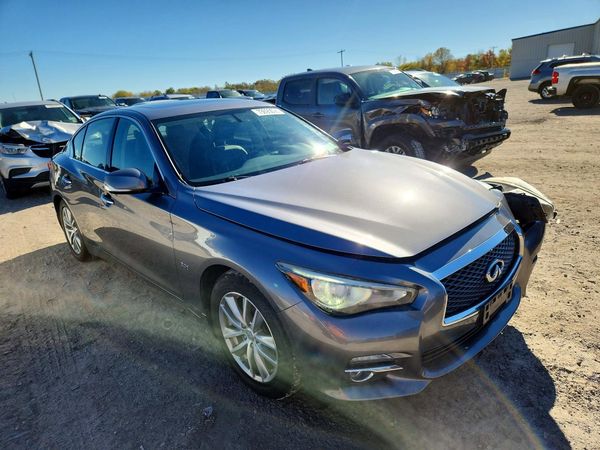 2016 INFINITI Q50 — Passenger 3/4