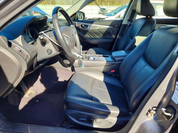 2016 INFINITI Q50 — DENT
