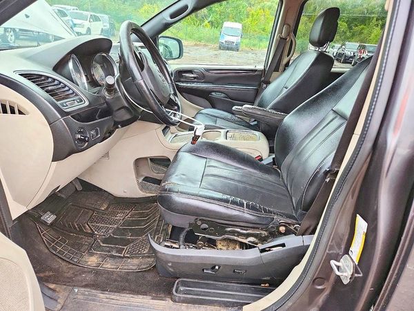 2019 DODGE CARAVAN — DENT