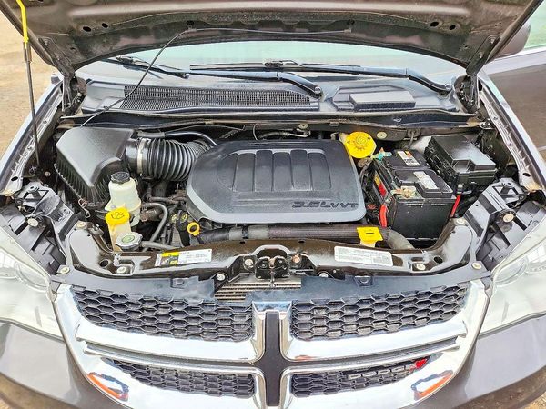 2019 DODGE CARAVAN — Engine bay