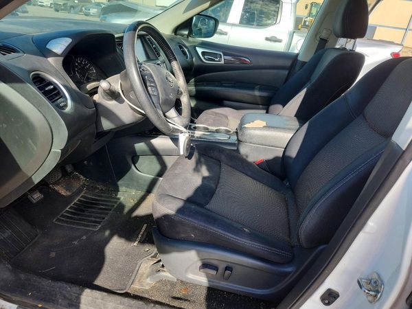 2019 NISSAN PATHFINDER — DENT