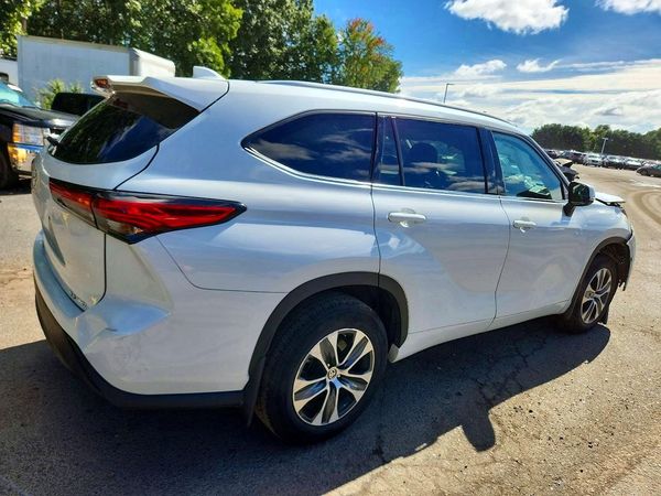 2022 TOYOTA HIGHLANDER XLE — PSRA