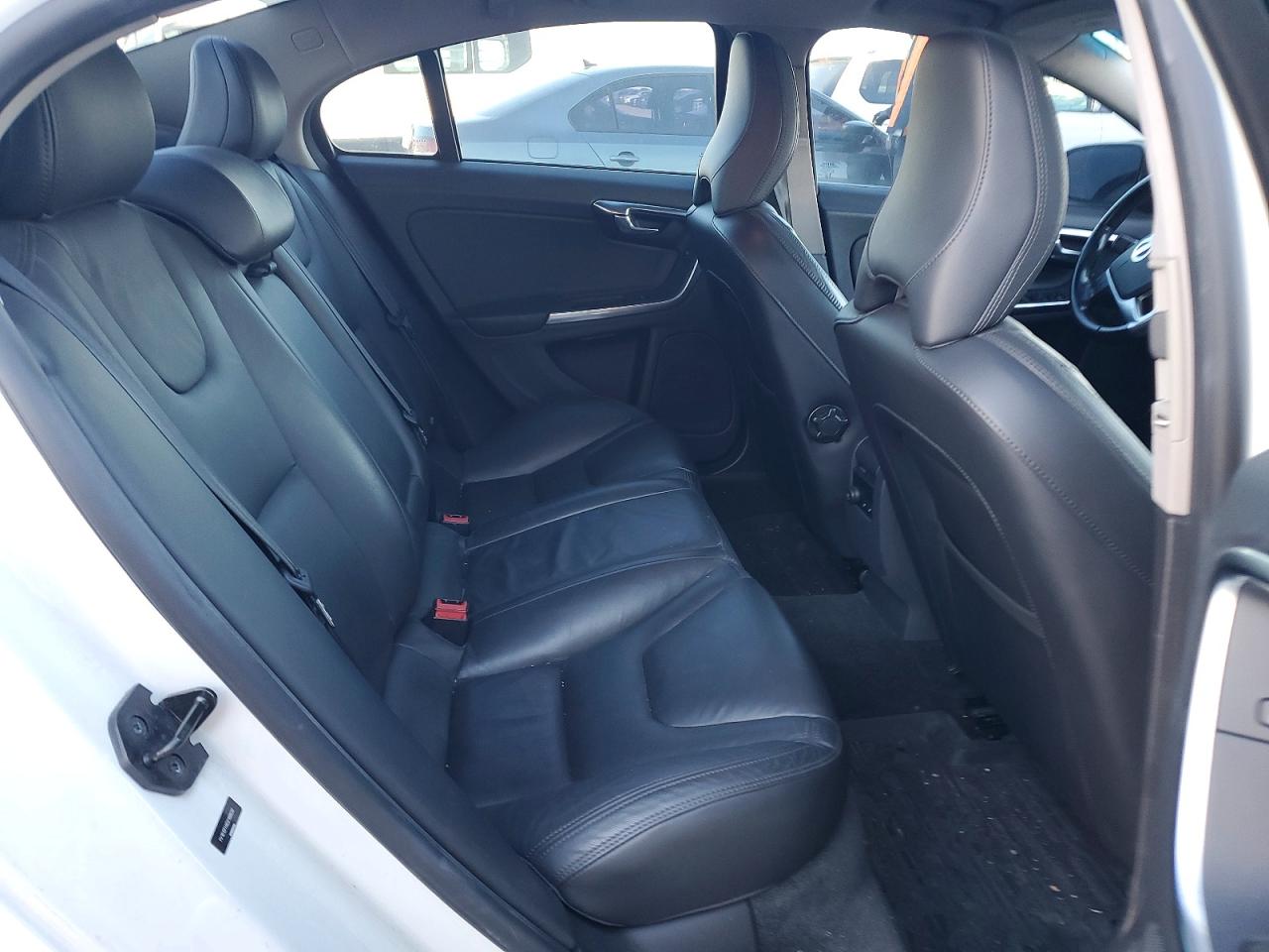 2013 VOLVO S60