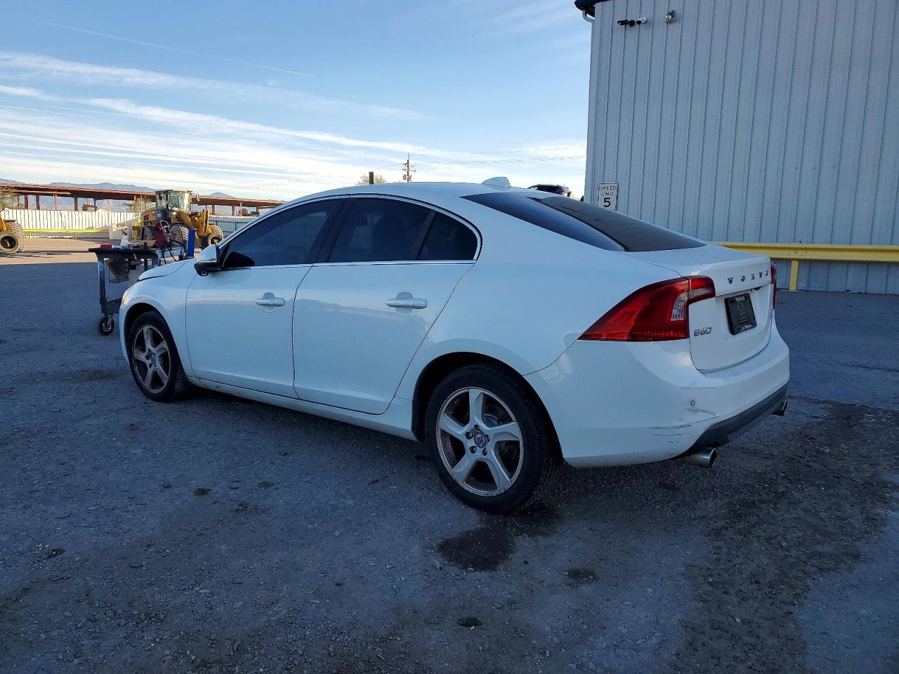 2013 VOLVO S60
