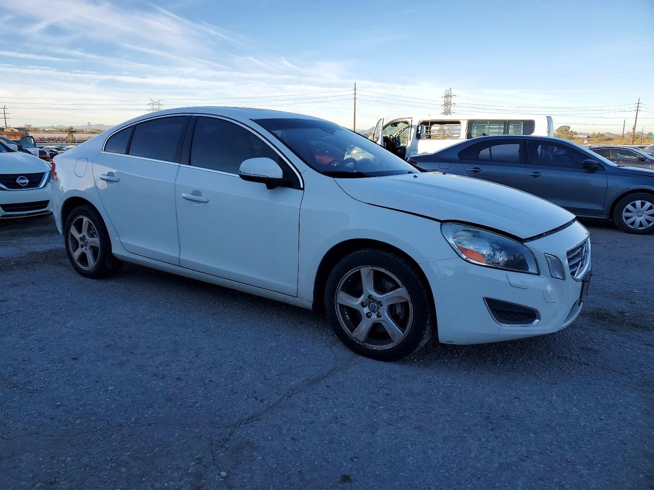 2013 VOLVO S60