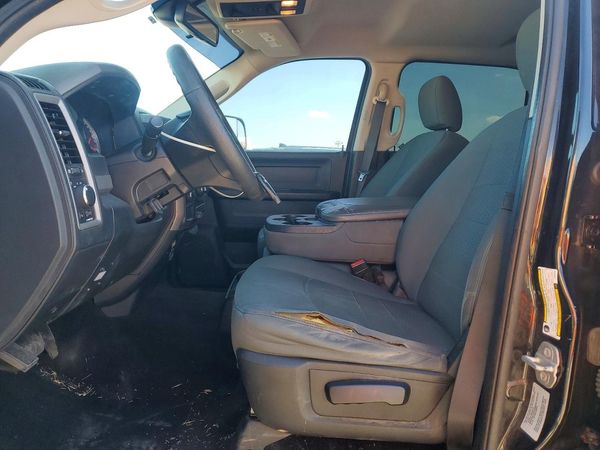 2015 RAM 2500 ST — DENT