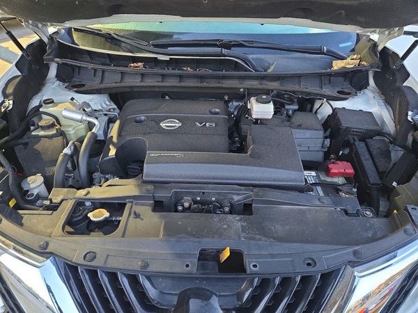 2018 NISSAN MURANO — Engine bay