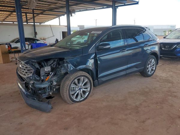 2019 FORD EDGE Titanium — Front 3/4