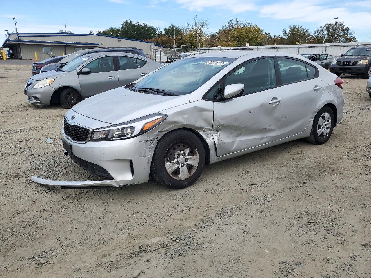 2018 KIA FORTE LX Base — Front 3/4