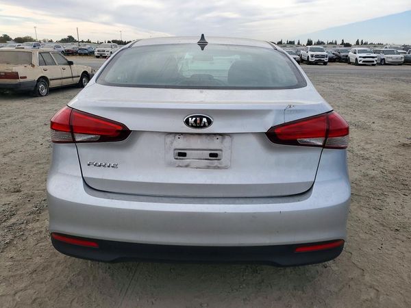 2018 KIA FORTE LX Base — DIRR