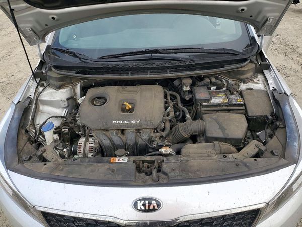 2018 KIA FORTE LX Base — Engine bay