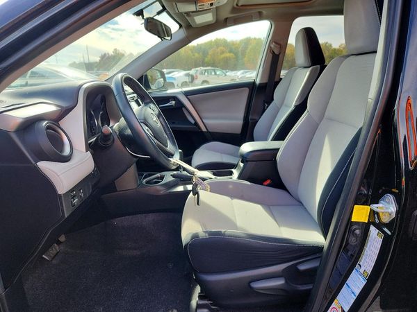 2016 TOYOTA RAV4 XLE (M Grade) — DENT