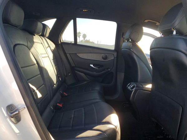 2018 MERCEDES-BENZ GLC GLC300