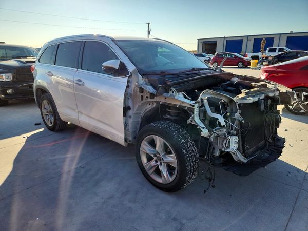 2017 TOYOTA HIGHLANDER Ltd/Ltd Platinum — Passenger 3/4