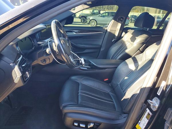 2018 BMW 540 xDrive — DENT