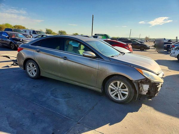 2014 HYUNDAI SONATA GLS/ GLS Popular — Passenger 3/4