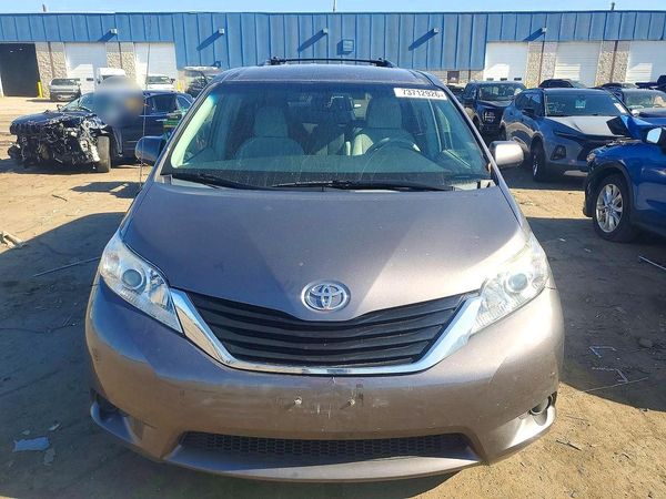 2014 TOYOTA SIENNA — DIRF