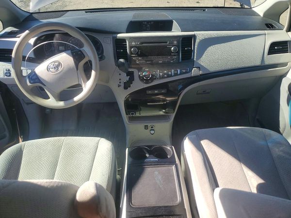 2014 TOYOTA SIENNA — CKPT