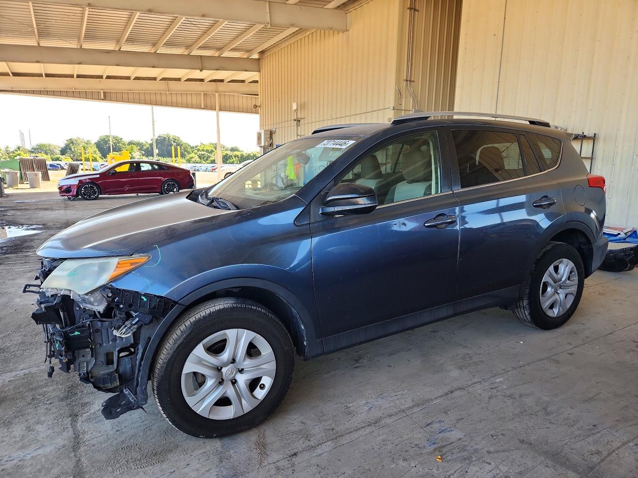 2013 TOYOTA RAV4 Standard — Front 3/4