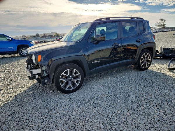 2016 JEEP RENEGADE — Front 3/4