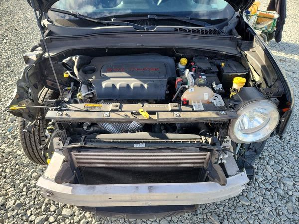 2016 JEEP RENEGADE — Engine bay