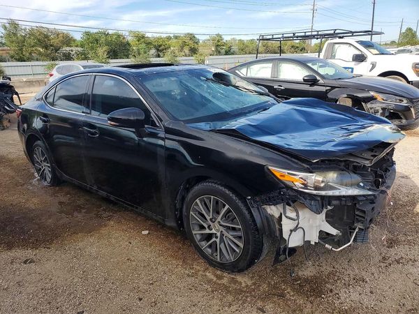 2016 LEXUS ES — Passenger 3/4