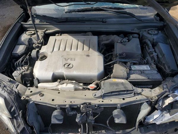 2016 LEXUS ES — Engine bay