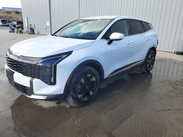 2026 KIA SPORTAGE LX — Front 3/4