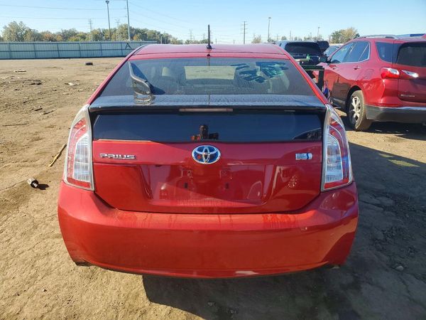 2015 TOYOTA PRIUS — DIRR