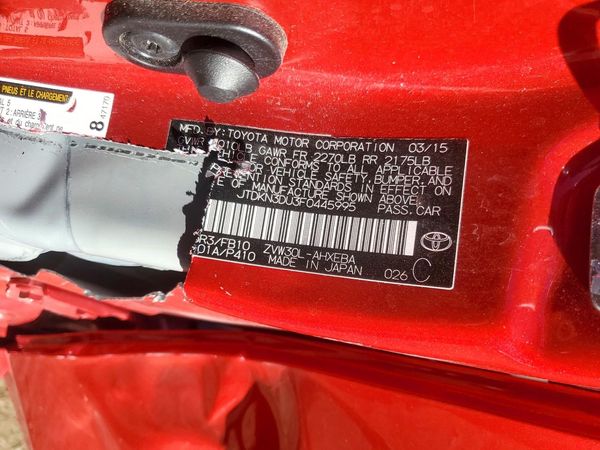 2015 TOYOTA PRIUS — VINS