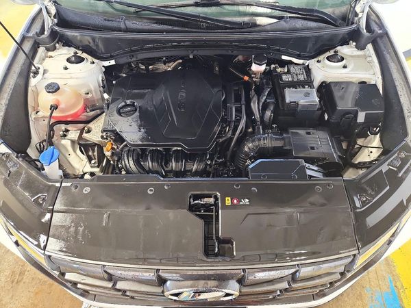 2023 HYUNDAI TUCSON SEL — Engine bay