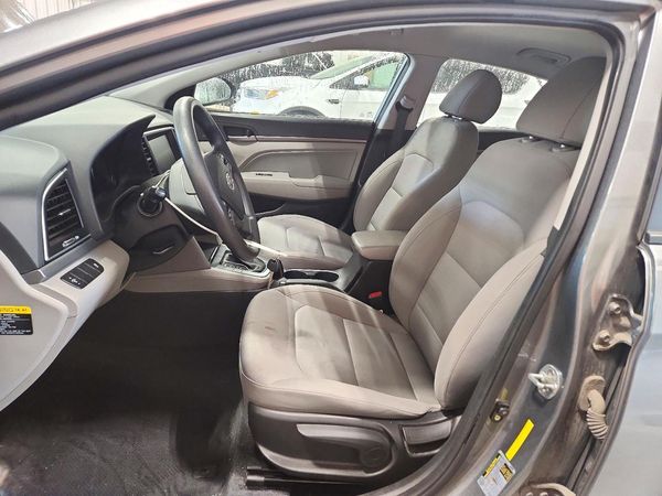2017 HYUNDAI ELANTRA — DENT
