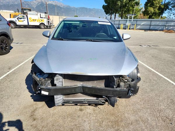 2017 HYUNDAI ELANTRA SE Base — DIRF