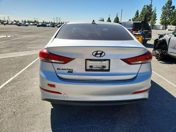 2017 HYUNDAI ELANTRA SE Base — DIRR