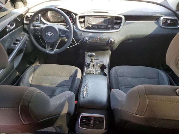 2017 KIA SORENTO L, LX