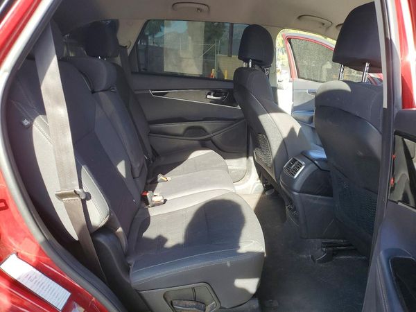 2017 KIA SORENTO L, LX