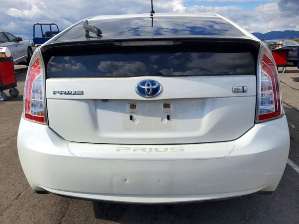 2015 TOYOTA PRIUS — DIRR