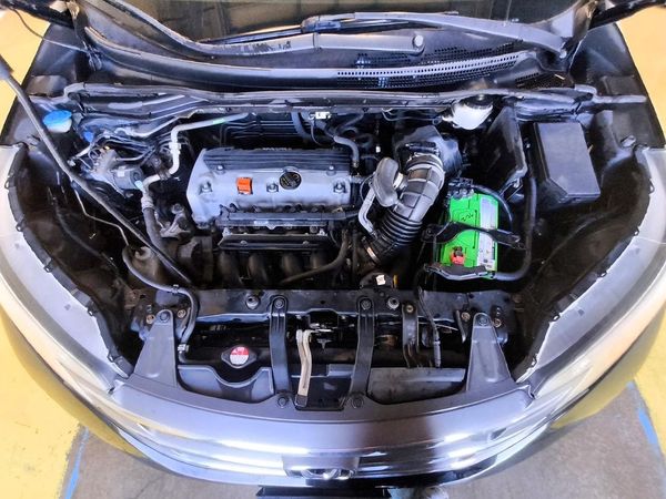 2012 HONDA CRV EX-L — Engine bay